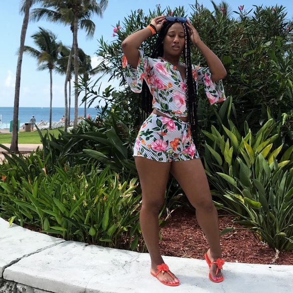 2 piece flower set - Picture 2 of 2